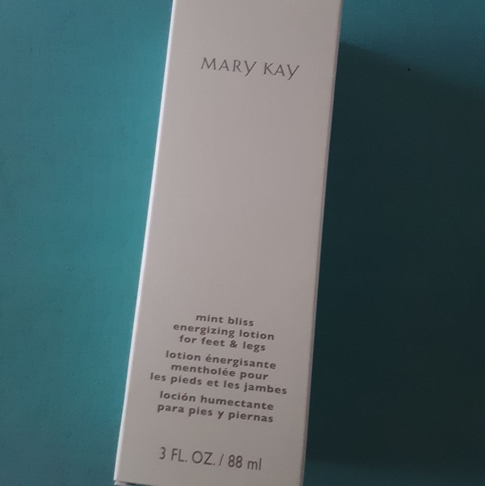 NIB Mary Kay mint bliss foot lotion